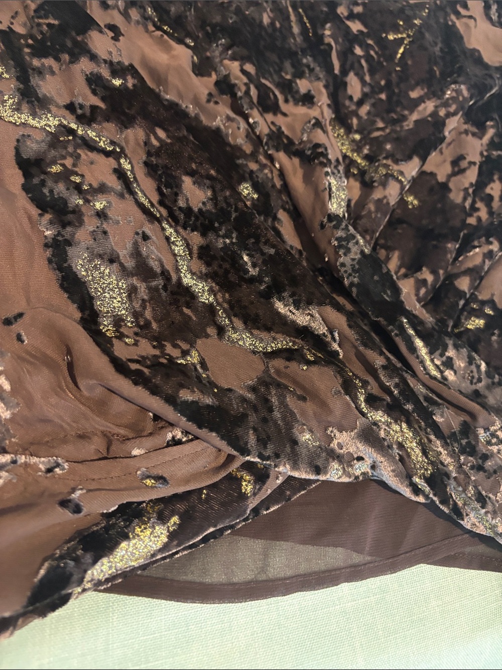 Donna Karan Long-Sleeve Blouse in mixed silver sparkling &Brown 19” p2p 20” t2b - Picture 4 of 4